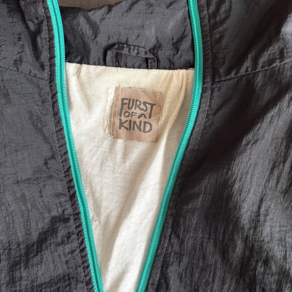 Windbreaker Cropped Vest By Furst Of A Kind With Zipper Closure Gray With Purple - Picture 3 of 3